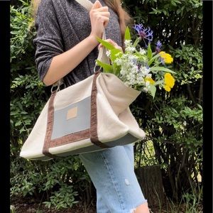 Tote bag, perfect for the market or as a book bag.